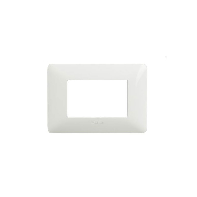 3-module matix cover plate in white bticino AM4803BBN